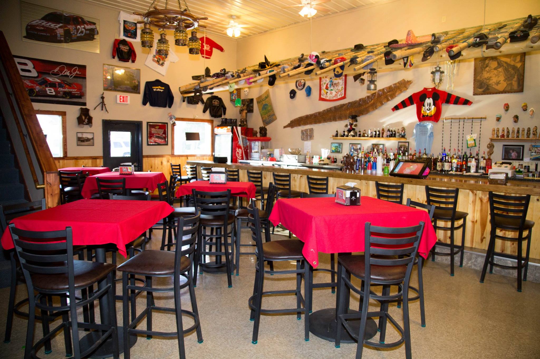 Crazy Joe’s Pool Hall and Bar 2 Hour Pool Table Rental